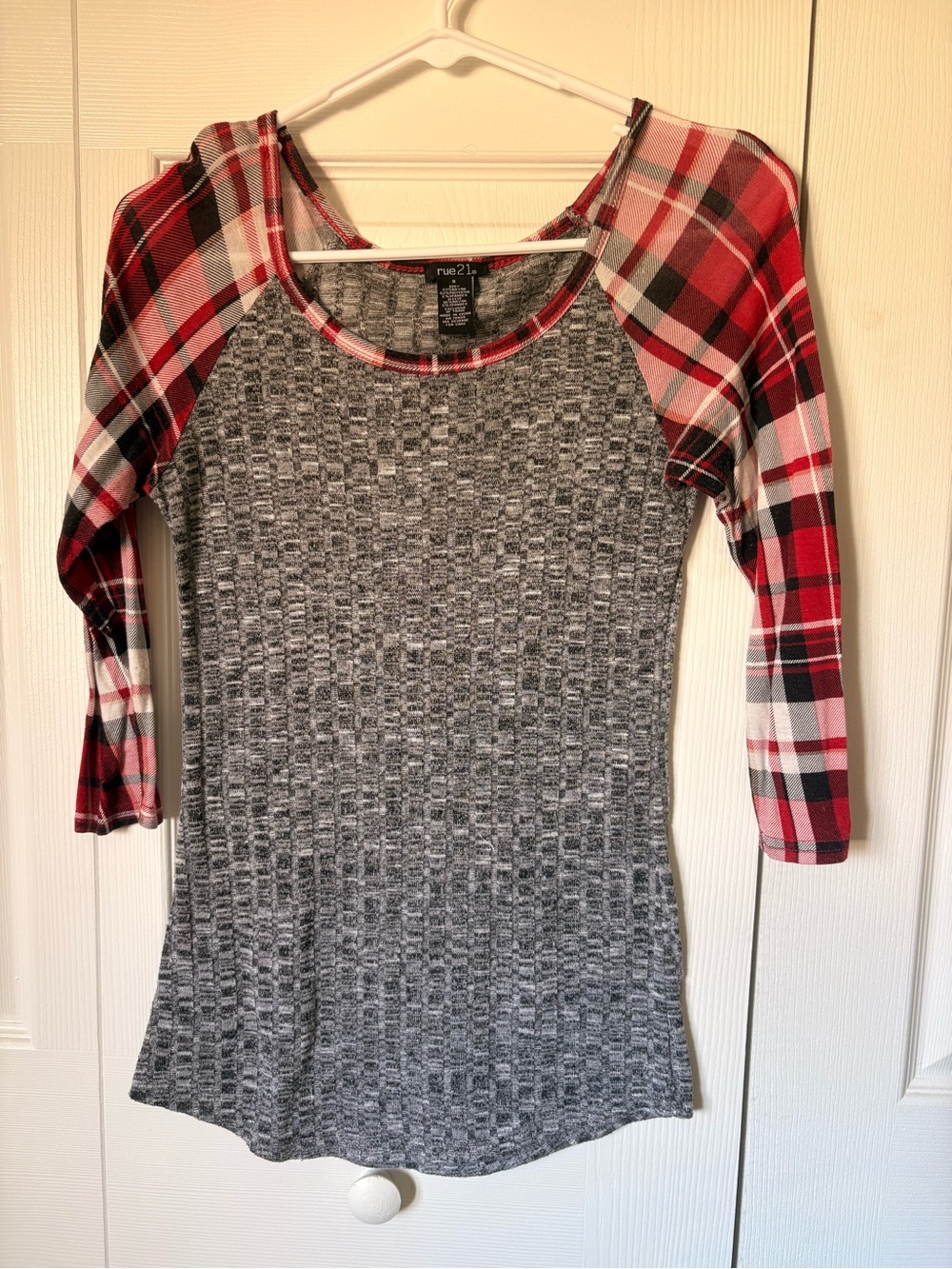 Rue21 Gray Knit Top with Red Plaid Raglan Sleeves